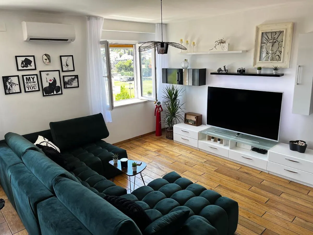 Luxury Apartment Lulu Split 0*,  Croácia